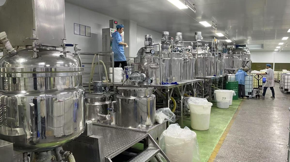 Emulsifying process for skincare cream and lotion production