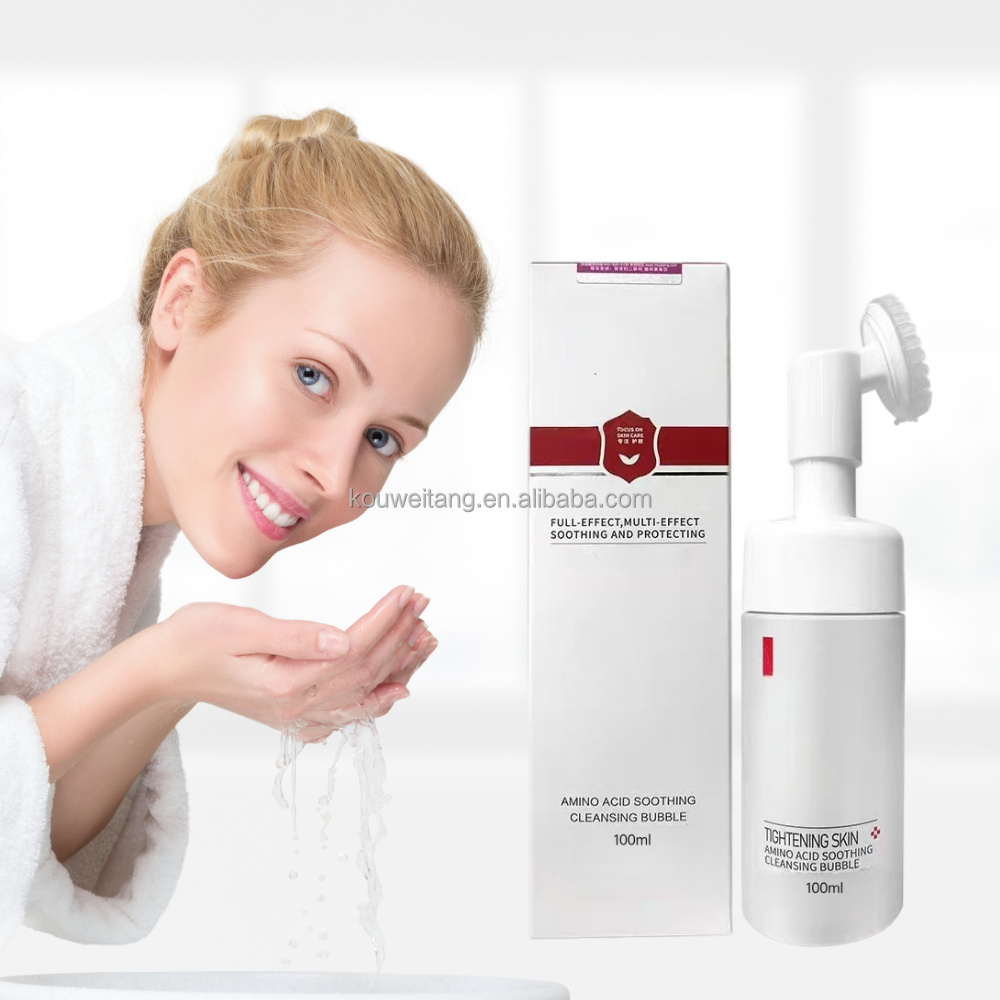 Cleansing Mousse Detail 1