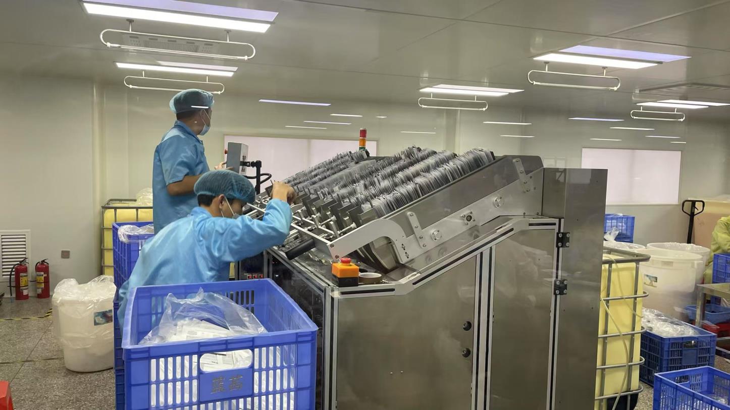 Automated mask filling machine for sheet mask production