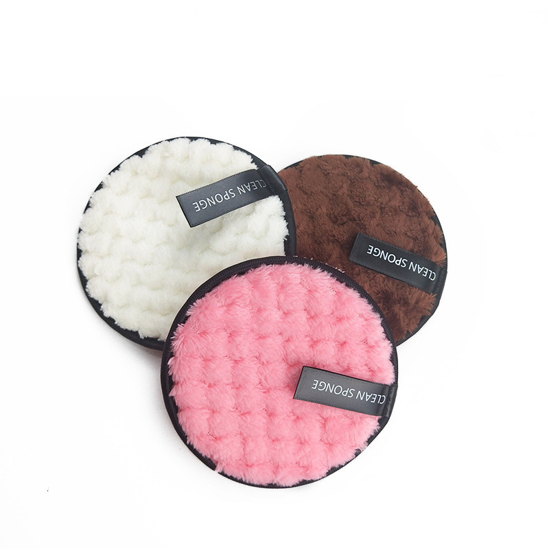 Makeup Puff Feature 1