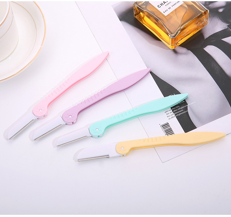 Eyebrow Razor Detail 9