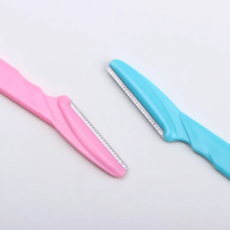 Eyebrow Razor Display 2