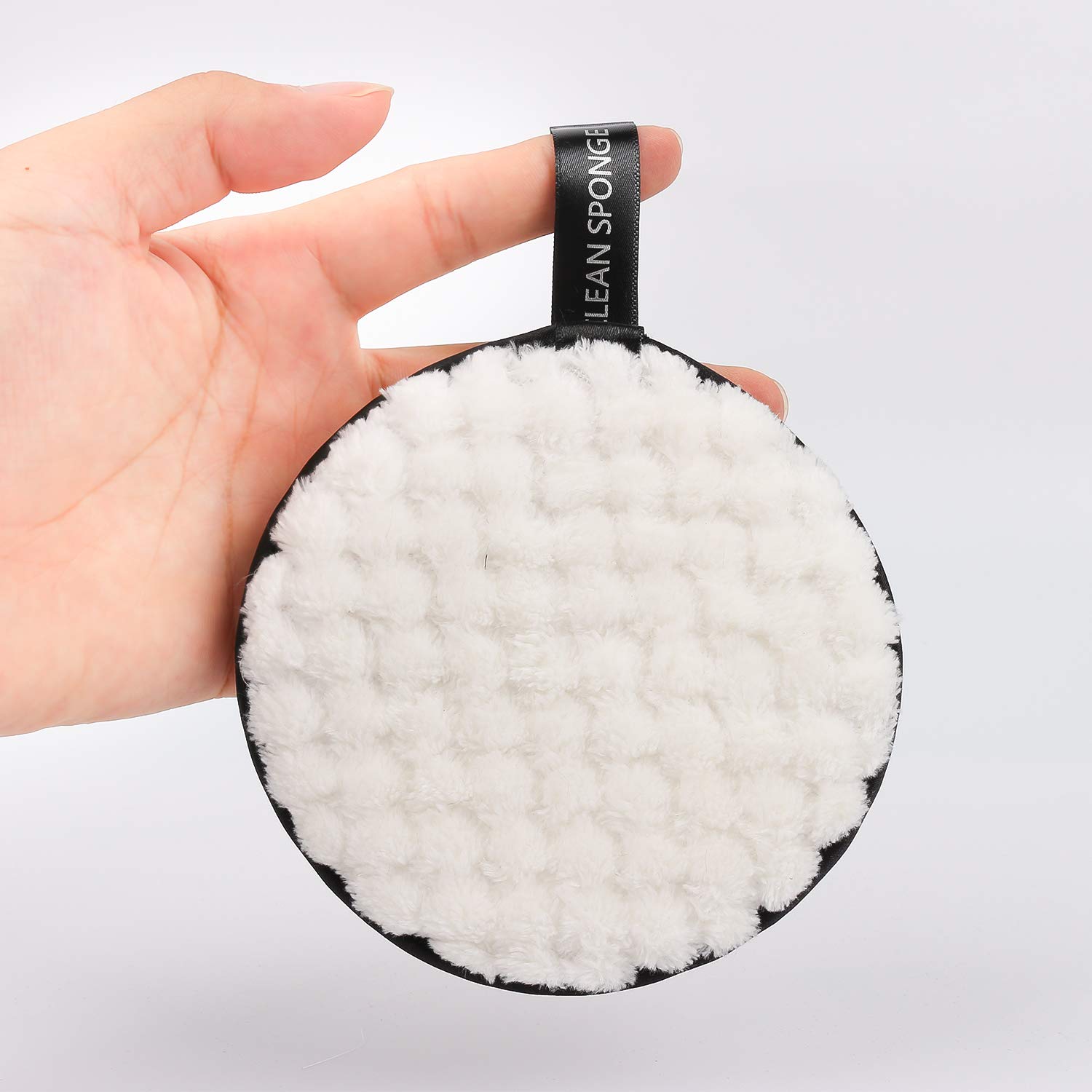 Makeup Puff Feature 3