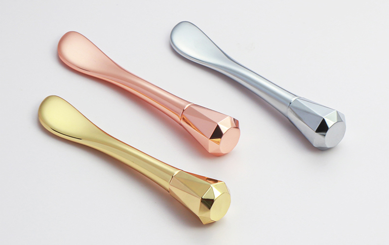 Gold Cosmetic Spatula Detail 1