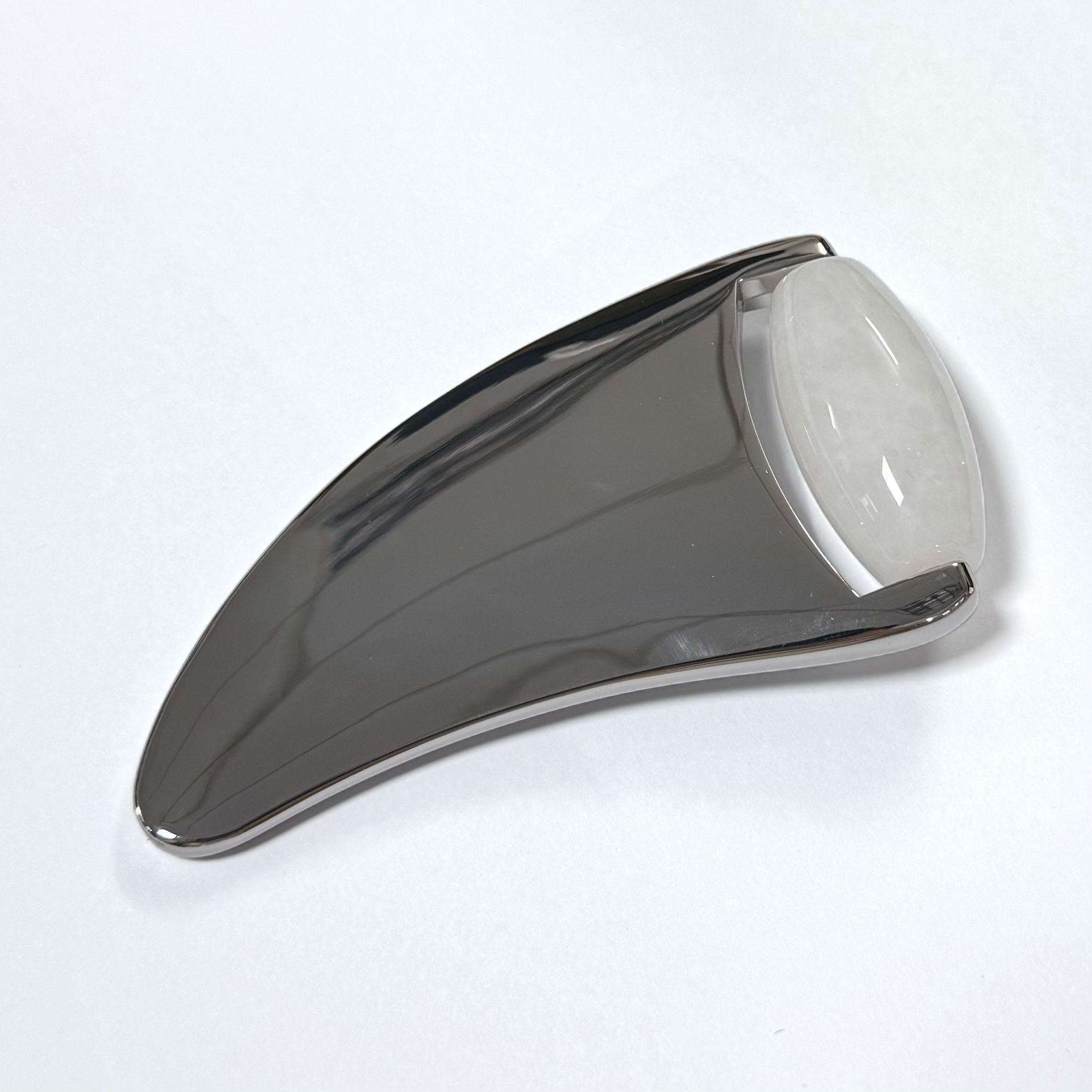 Jade Natural Gua Sha Ice Roller Beauty Tool with Custom Logo for Face Lifting and Eye Care