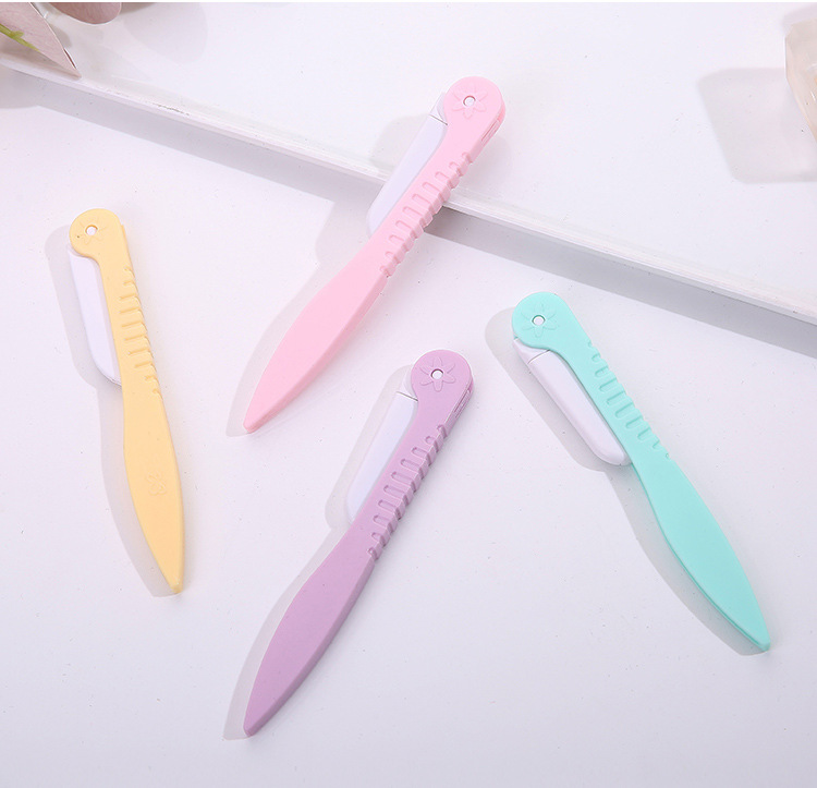 Eyebrow Razor Detail 10