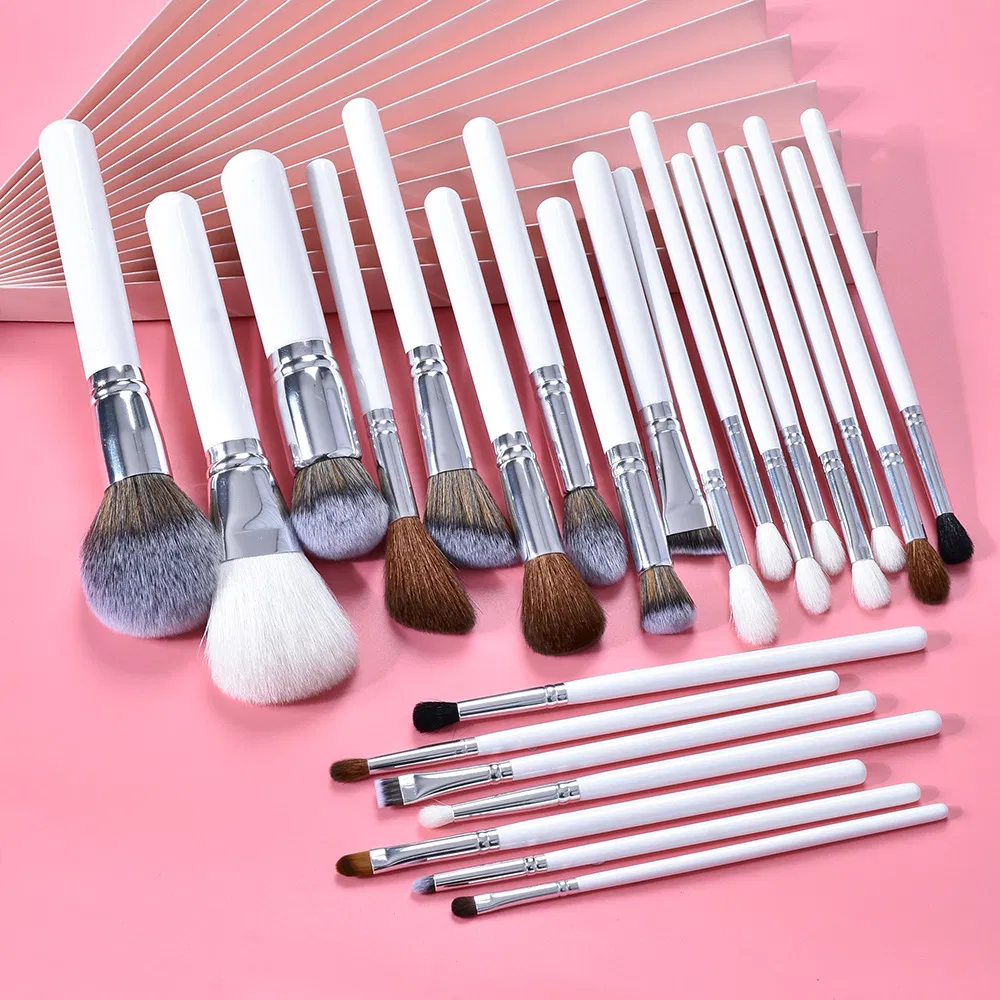 Seamless Blending Anti-Shedding Flawless Application Plastic Handle Beauty Travel Makeup Brush