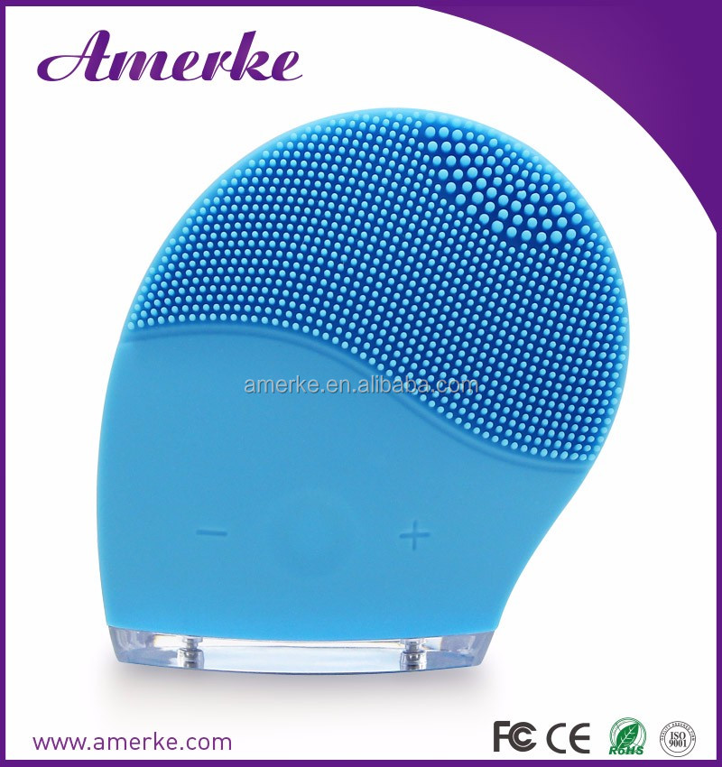 Cleansing Brush View 1