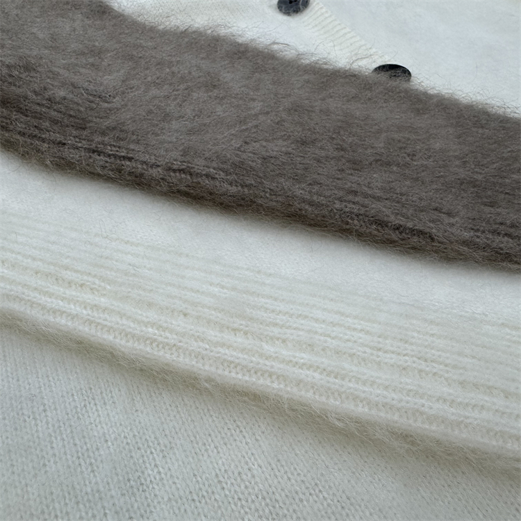 Cardigan Detail 4