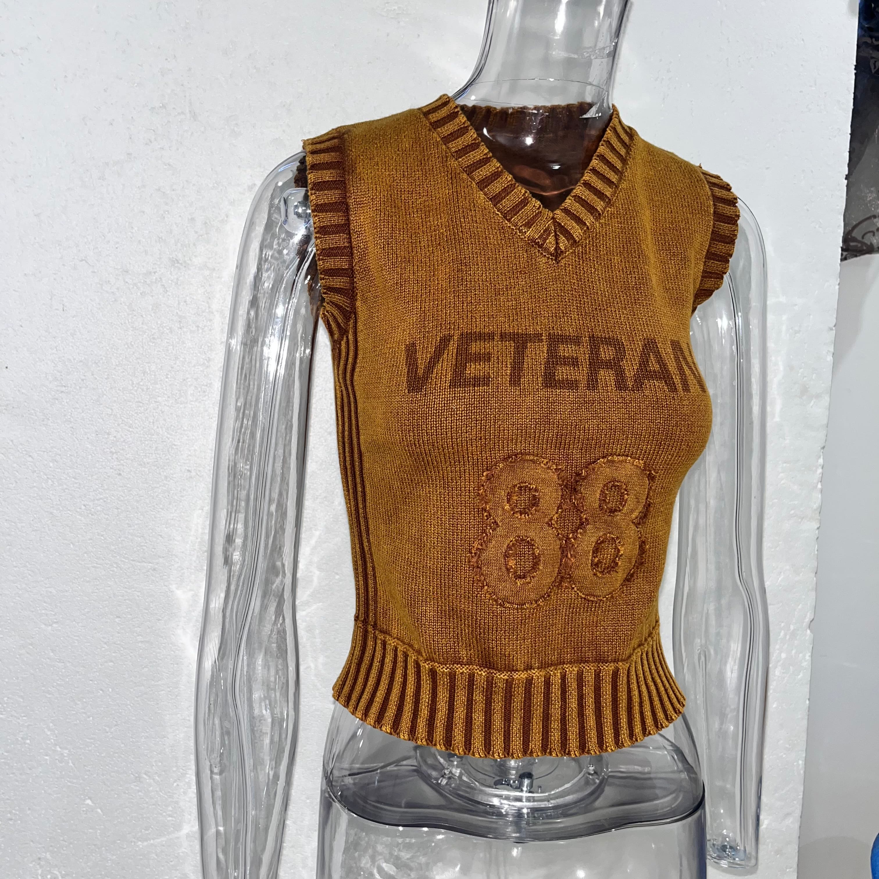 Sweater Display Side