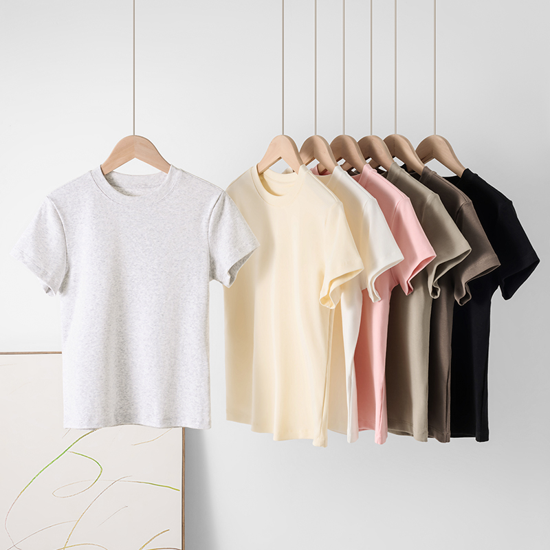 High Quality Cotton 3D Embossed Slim Fit Plain O Neck 220GSM Summer T-shirts Custom Logo Women CustomT-Shirt T-Shirts Wholesale