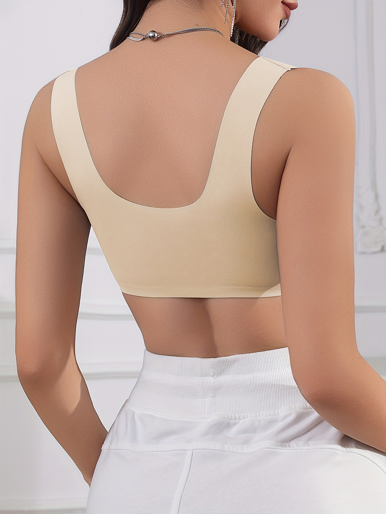 Seamless wireless bra detail 2