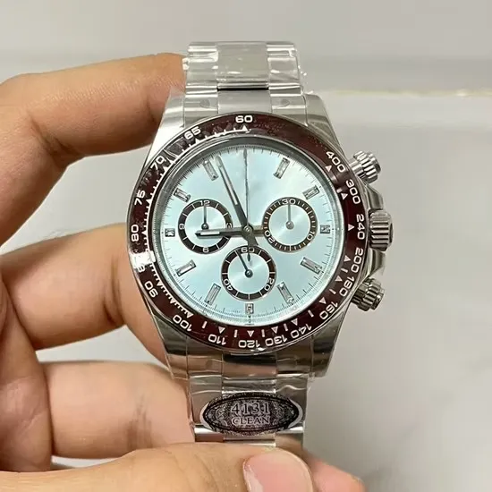 High-Performance Self-Winding Watch for Fitness Enthusiasts with Durability Cert