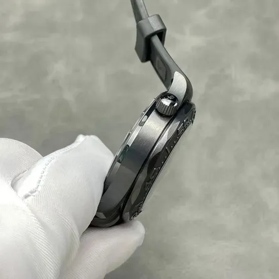 High-Tech Carbon Fiber Watch