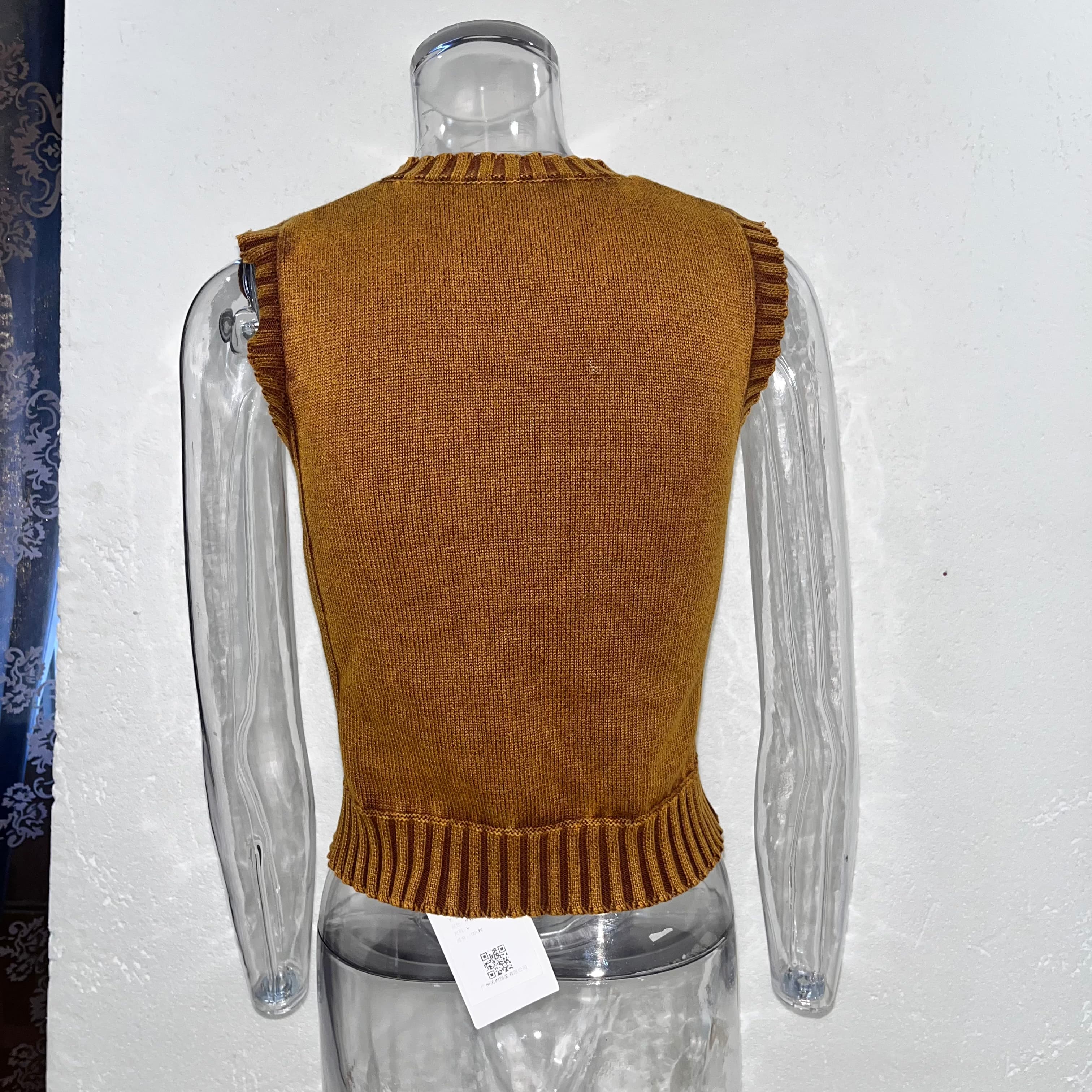 Sweater Display Detail
