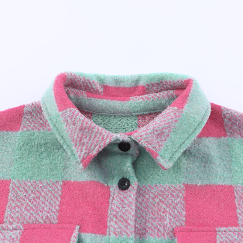 Collar Detail