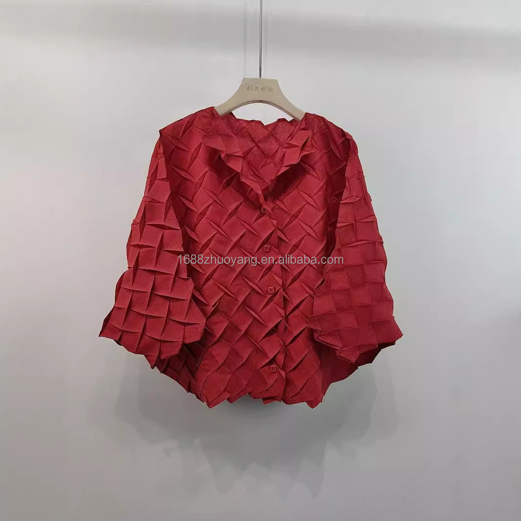 Women's Casual Pleated Blouse Loose Fit Polyester Knit Tops with Embroidered Logo Simple Design ODM Supply for Spring/Summer