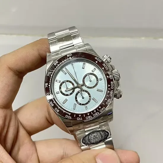 High-Performance Self-Winding Watch for Fitness Enthusiasts with Durability Cert
