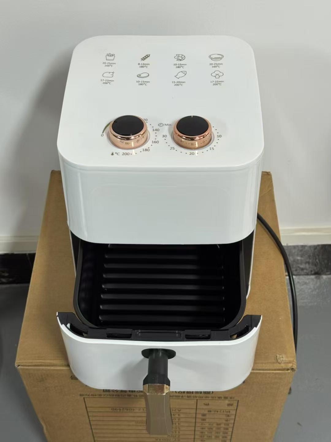Wholesale 5.5L Classic Square Electric Air Fryer Digital Controlled Multifunctional Household Fryer 2 Year Warranty