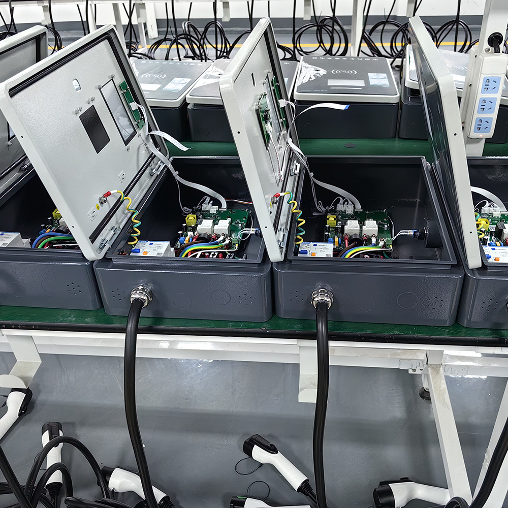 China 7kw 22kw 32A Floor Stand AC EV Charger Smart APP EV Charging Station Suppliers, Factories