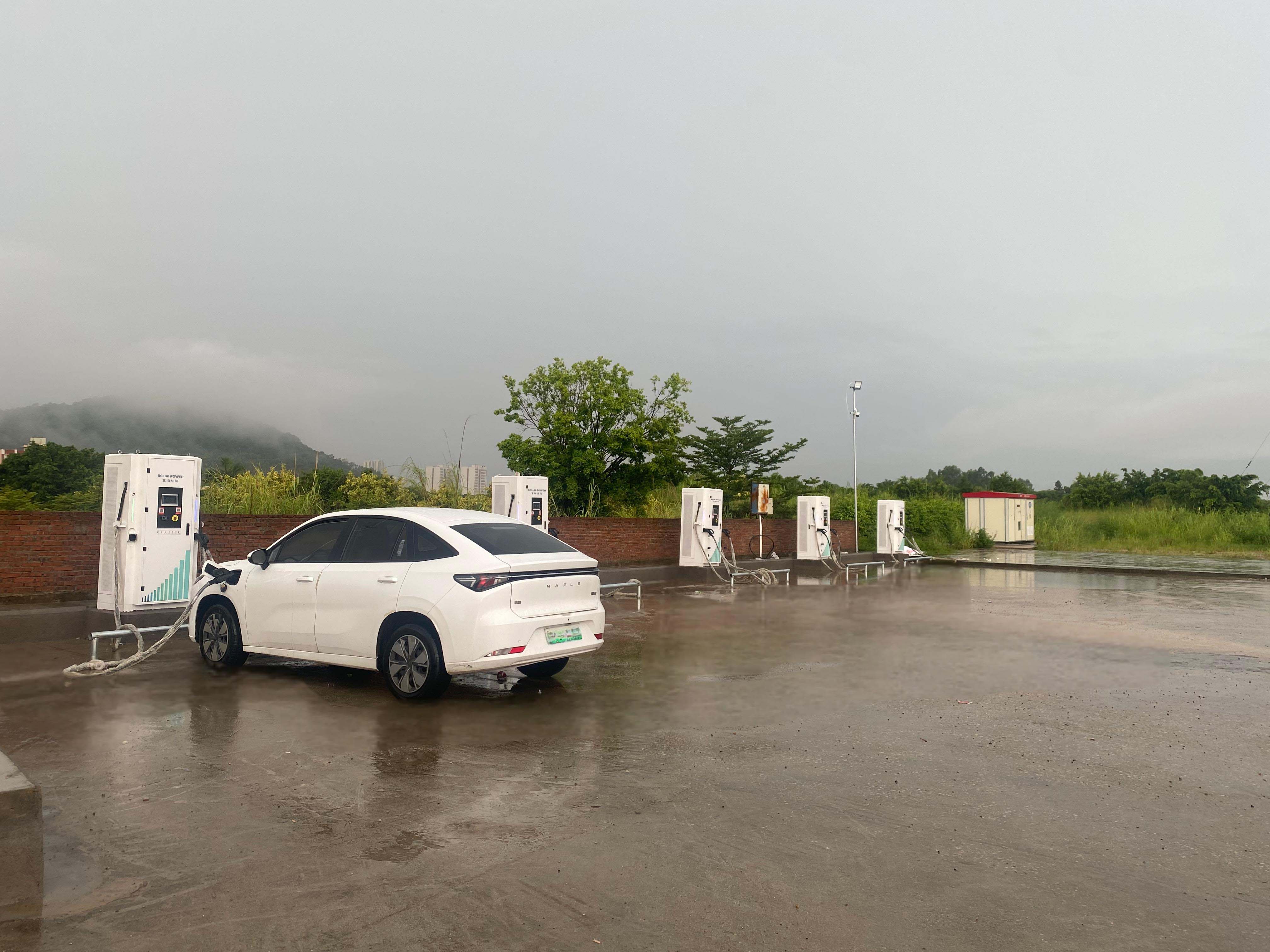 240kW High-Speed Electric Car Charger