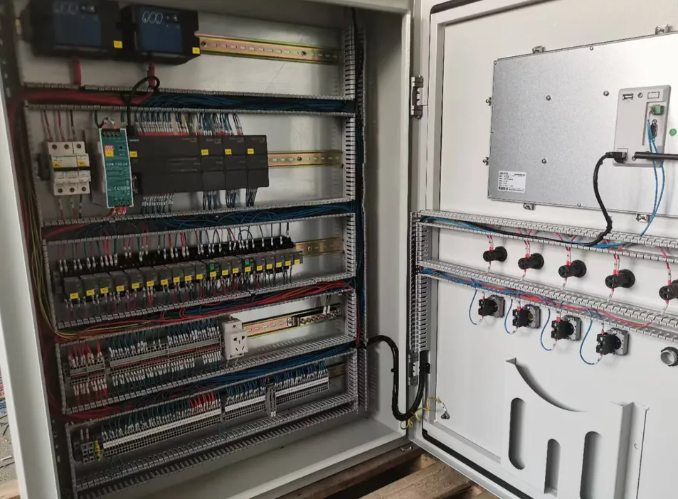 Armário de controlo PLC