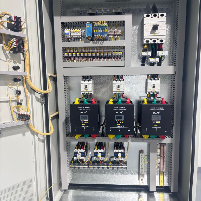 Painel de Distribuição de Energia Industrial com Barramento Personalizado 2000A