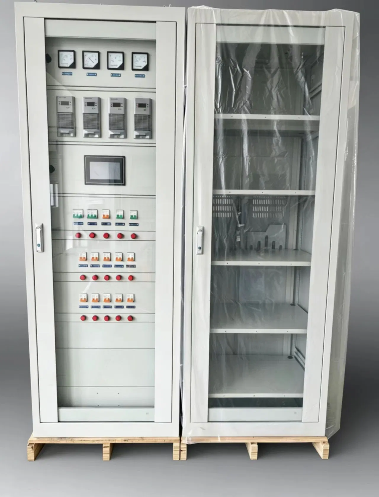 Painel de Controle de Distribuição de Energia Personalizável em Baixa Tensão DC para Sistemas de Controle Industrial