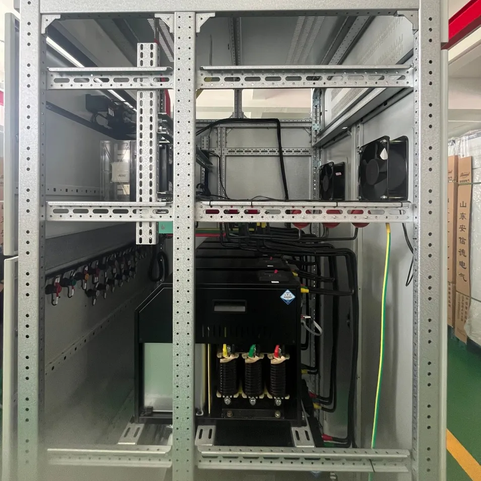 Gabinete de Compensação Inteligente de Potência Reativa de Baixa Tensão Ggj com Painel de Capacitores para Sistema de Energia e Oficina OEM/ODM CE/CCC/IEC/ISO9001