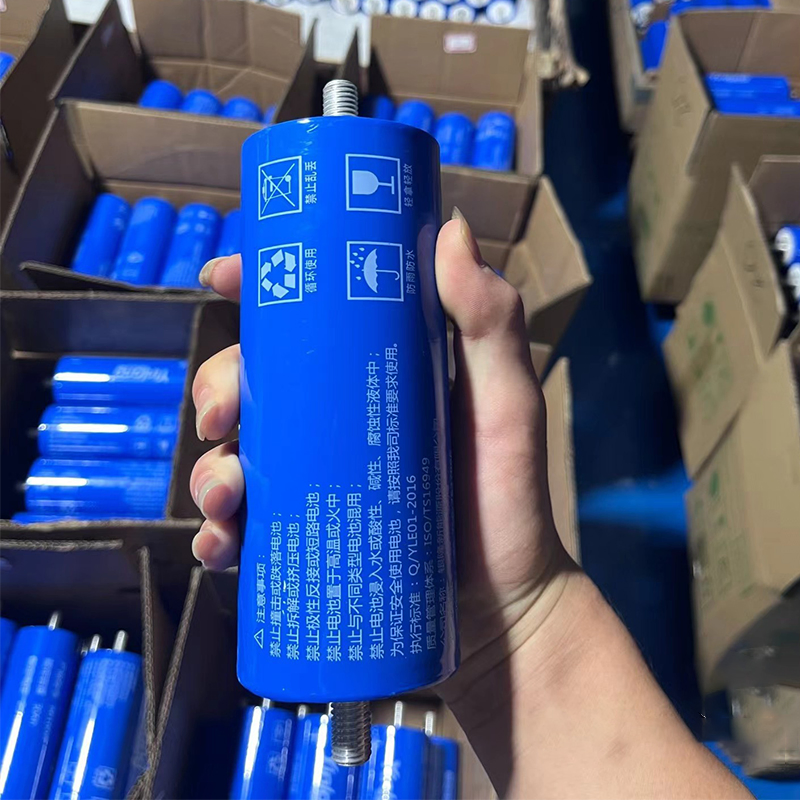2.3V 30ah 66160 أسطواني LiFePO4 بطارية تخزين طاقة شمسية ليثيوم أيون مع 6000 دورات لتخزين المنازل والصناعي