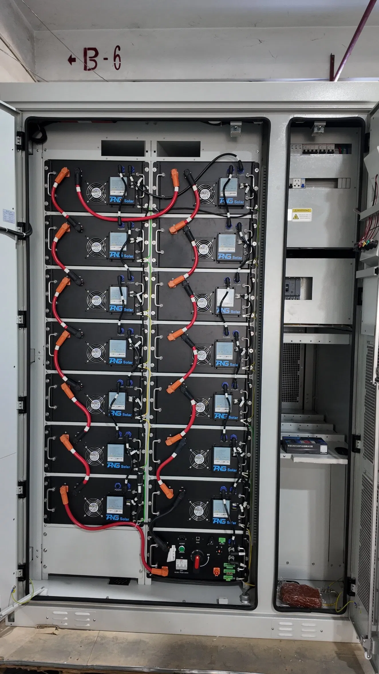 نظام تخزين الطاقة الشمسية الصناعية 215kwh 241kwh LiFePO4 نظام تخزين الطاقة بالبطاريات