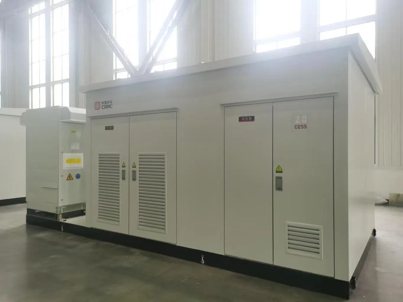 نظام تخزين الطاقة المعبأ القابل للتخصيص عالي السعة (500kWh-2MWh) للتطبيقات الصناعية و على نطاق الشبكة