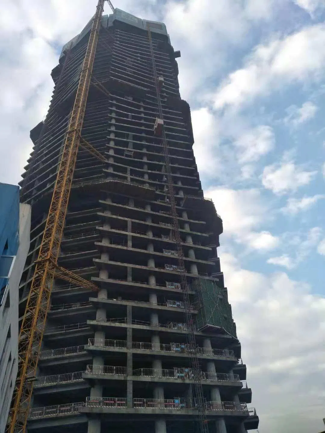 Reliable Sc200-200 Heavy Duty Construction Lift for High-Rise Projects