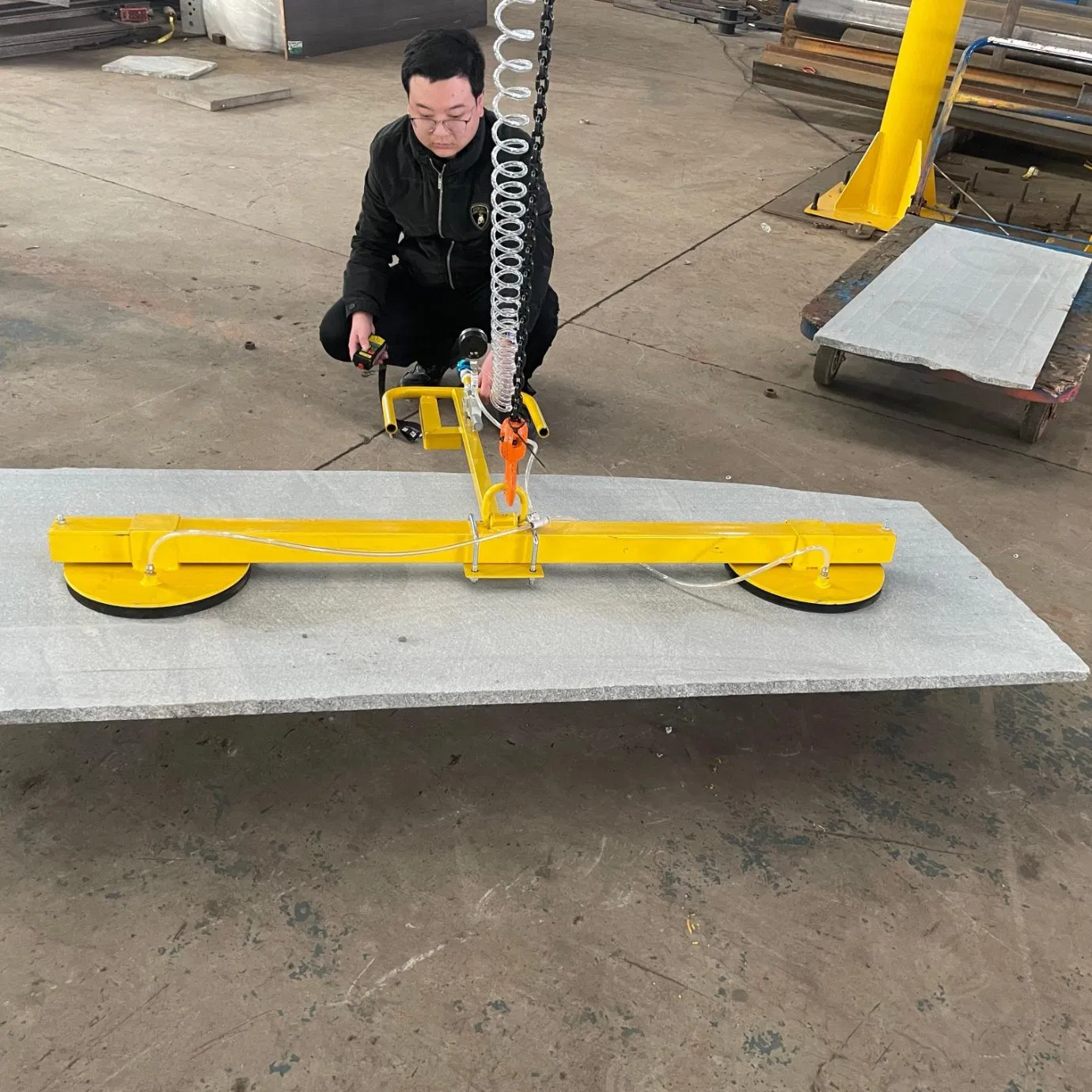 Vacuum Lifts with Jib Crane Cantilever Loader Transports Slate Cement Panels