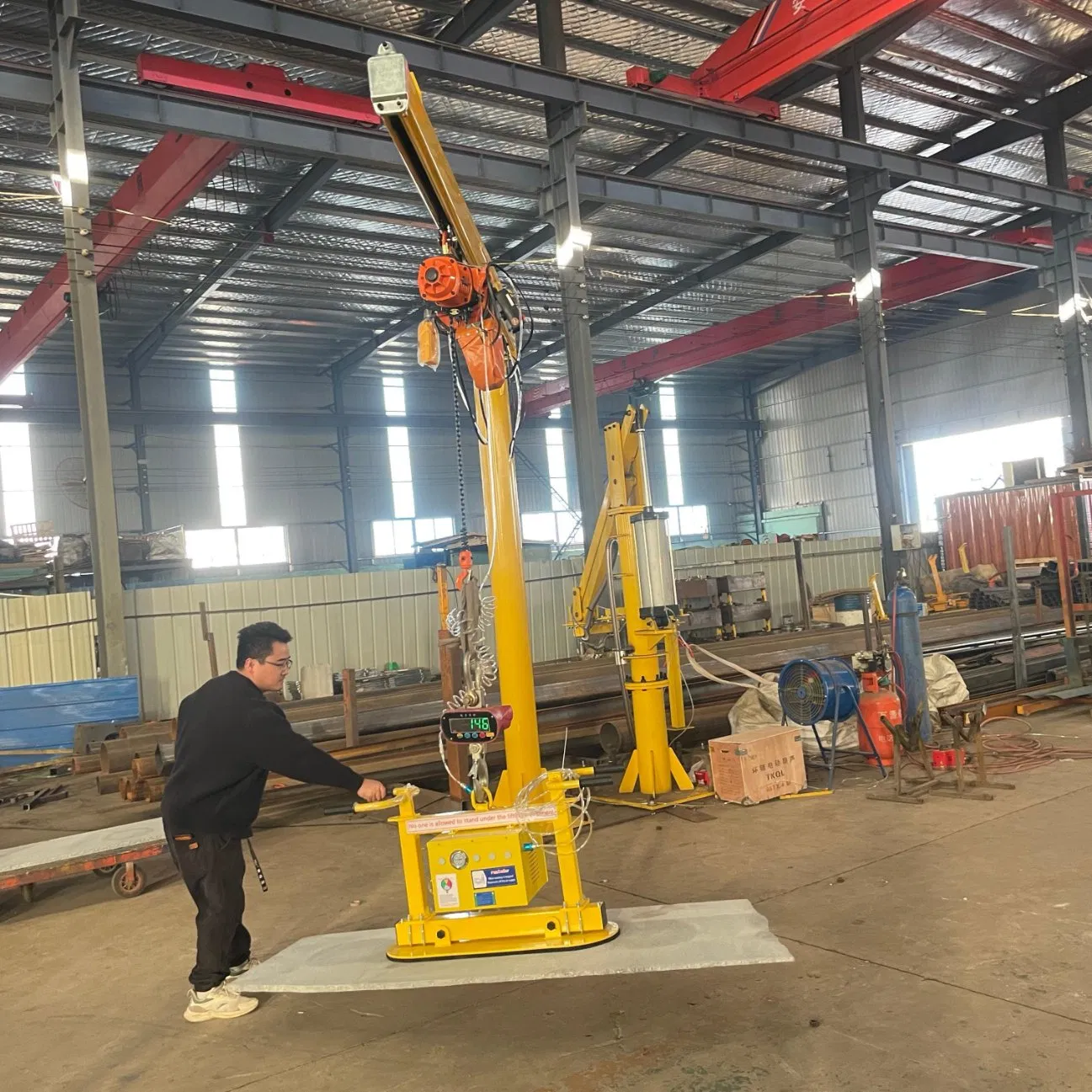 Vacuum Lifts with Jib Crane Cantilever Loader Transports Slate Cement Panels