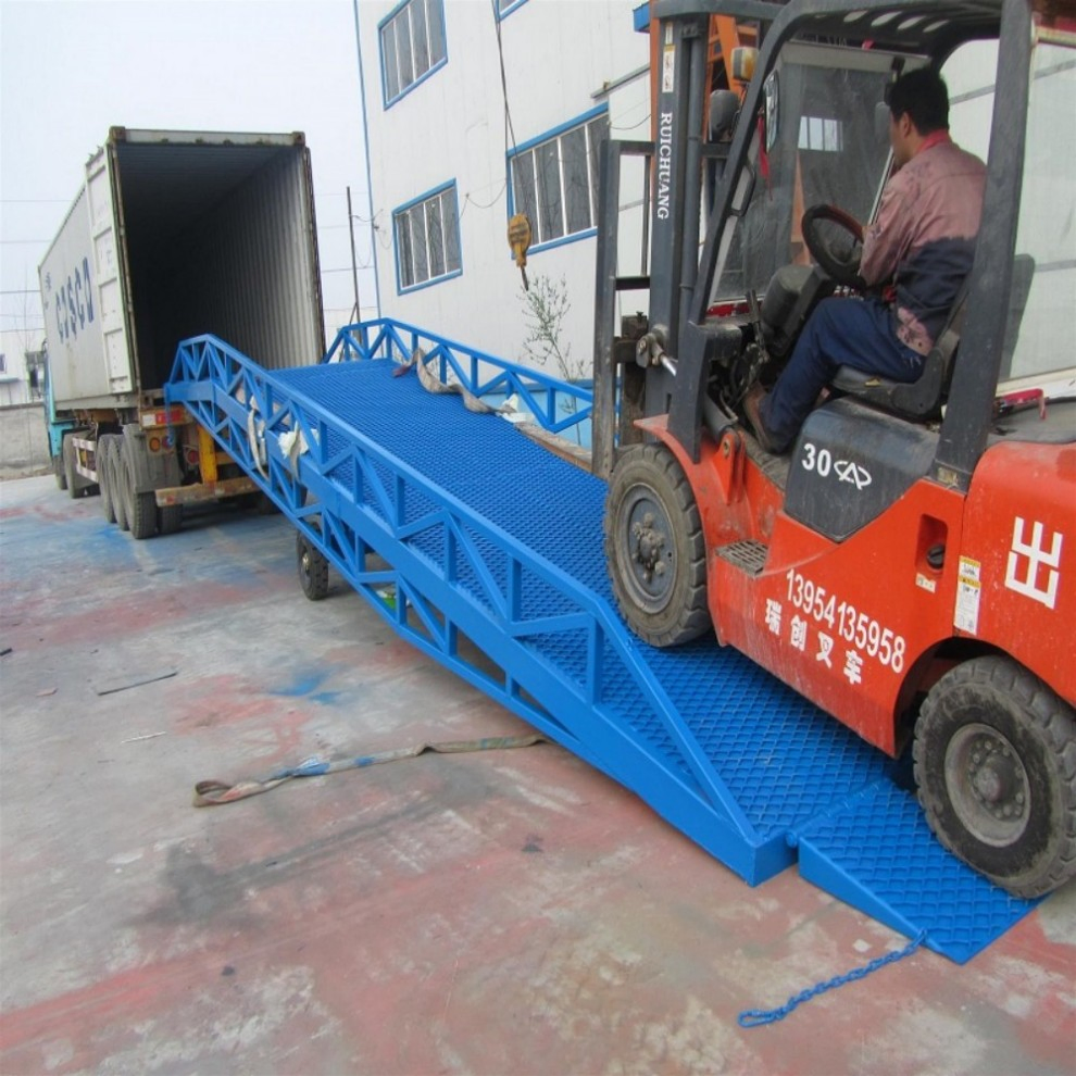 Customizable Electro-Hydraulic Dock Leveler Container Mobile Vehicle-Boarding Bridge Unloading Platform