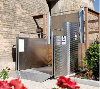 Platform Lift for Freedom Access of Building