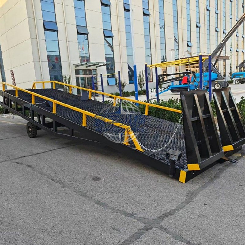 Dock Leveler Portable Mobile Container Loading Bridge Hydraulic Container Load Dock Ramplifting Platform for Forklift