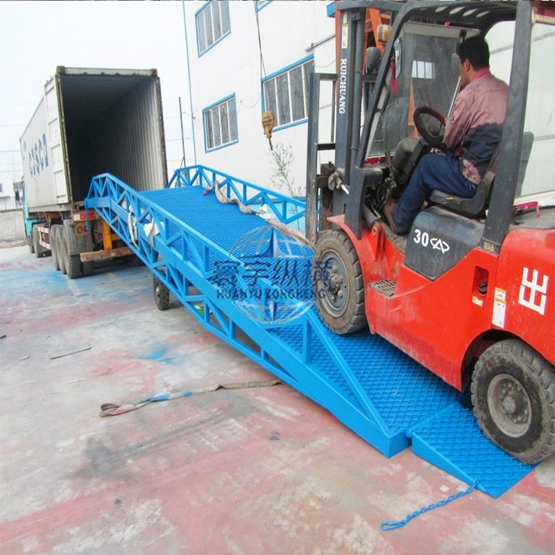 Mobile Boarding Bridge 3 Ton 2t Mobile Hydraulic Container Loading Dock Yard Ramp Electric Mobile Loading and Unloading Platform