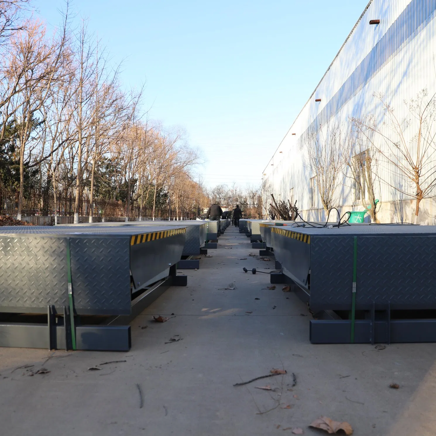 Hot Selling Customizable Loading/Unloading Lifting Platform Fixed Boarding Bridge