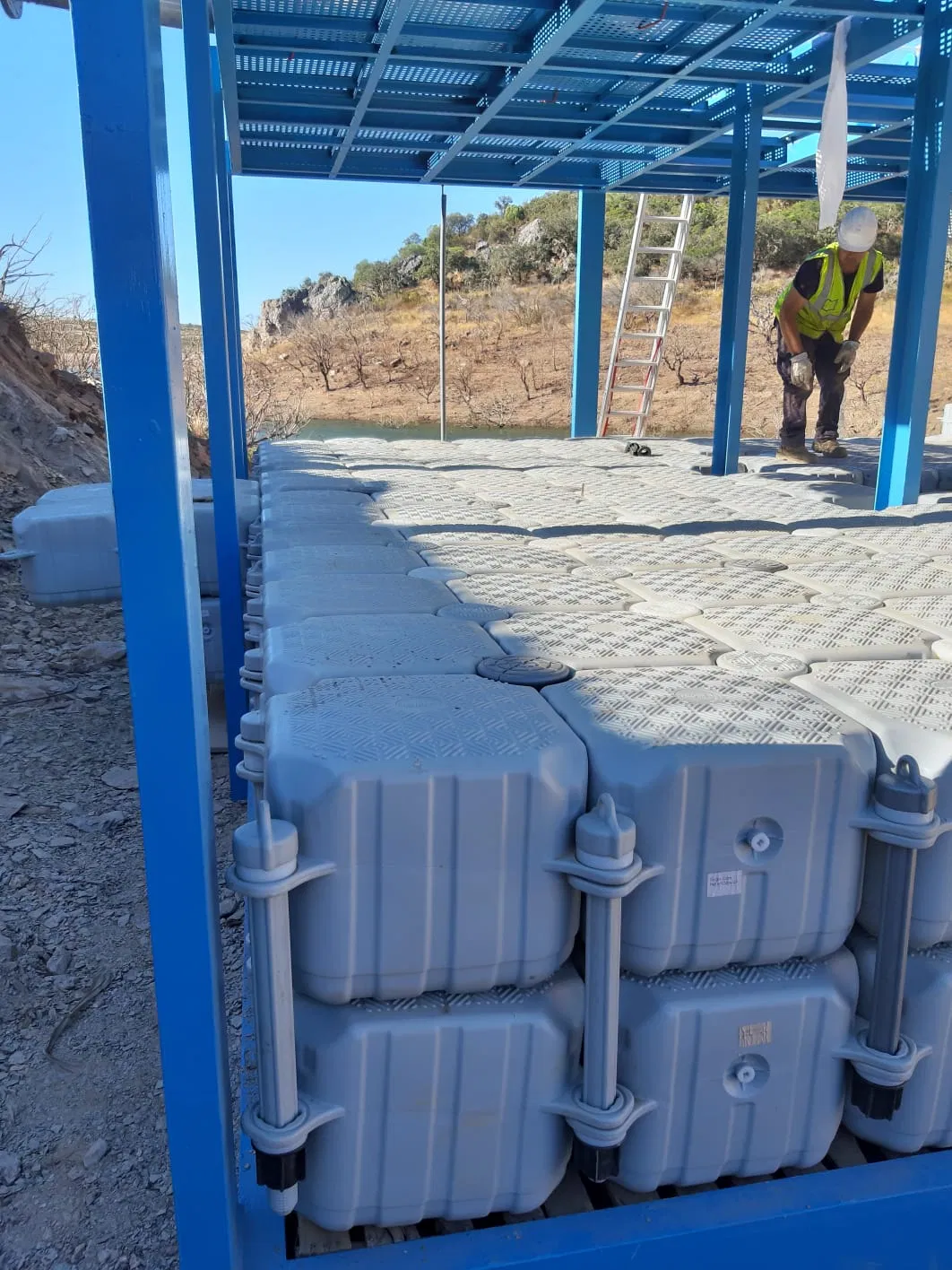 Modular Pontoon Floating Platform for Pumps on Water