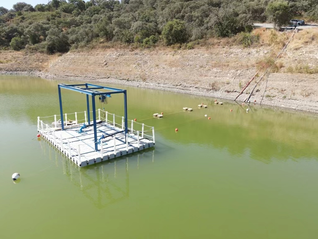 Double Layers Floating Pump Platforms with Frame Structures