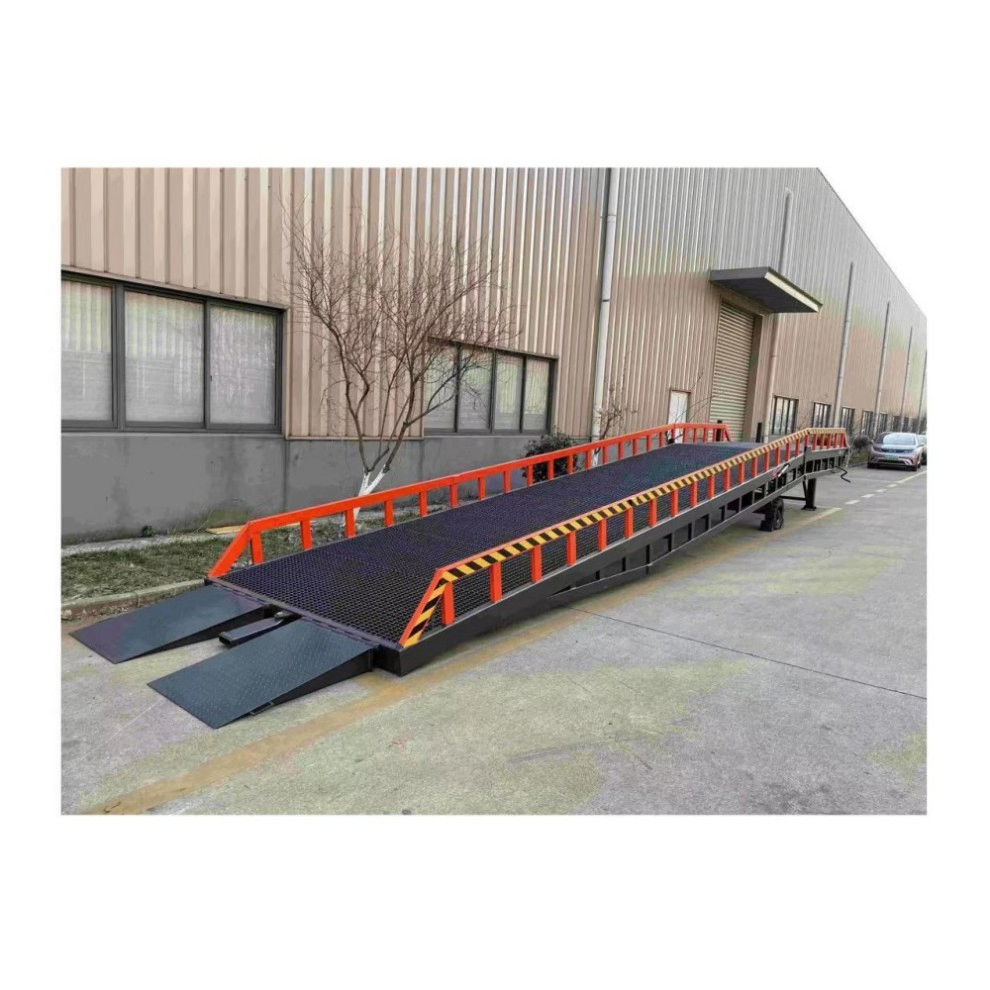 Customizable 12 Tons Mobile Boarding Bridge with High Safety New High Power Hydraulic Lift Tables for Farm Industries