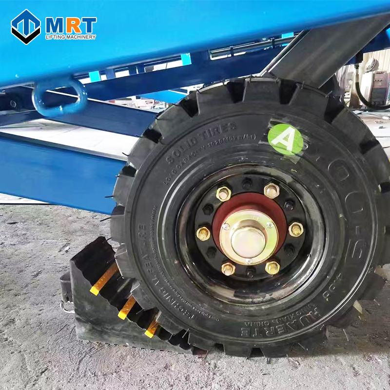 Wholesale Electric Hydraulic Lifting Platform Container Boarding Bridge Loading Portable Boarding Bridge Loading Dock Ramp Platform Mobile Boarding Bridge