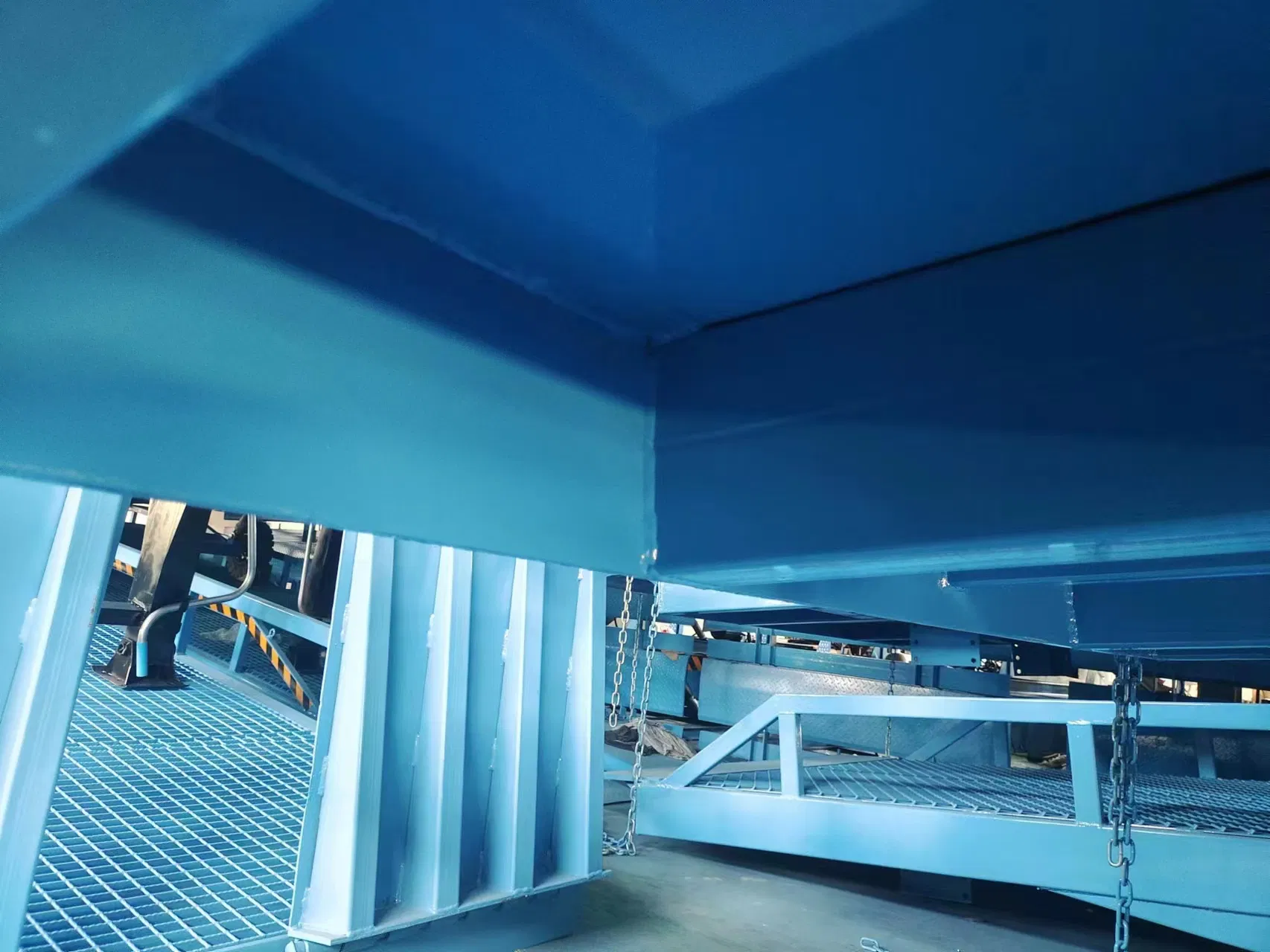 Dymg 6ton 8ton 10ton 12ton 15ton 20ton Mobile Loading Unloading Ramp for Container Yard Ramp Forklift Ramp Mobile Portable Ramp Steel Ramp