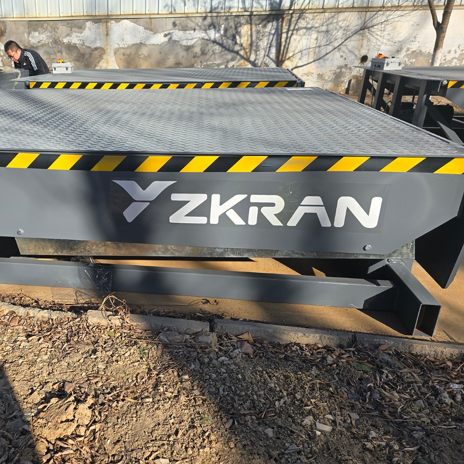 8 Ton Fixed Dock Leveler Height Adjustable Loading Platform