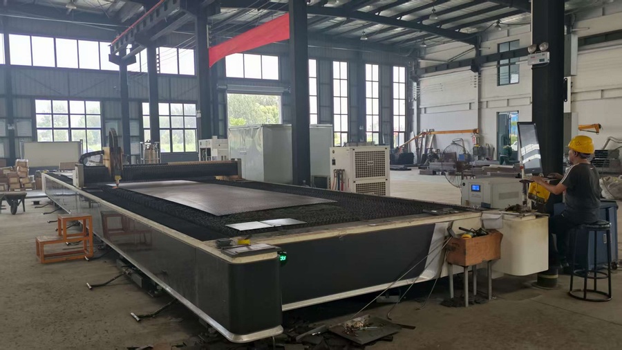 Benefits Machinery factory cutting workshop