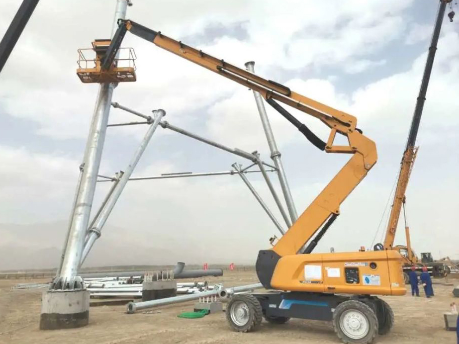 Top Brand 20m Hydraulic Lifting Platform Articulated Mobile Elevating Aerial Work Platform Xga20K