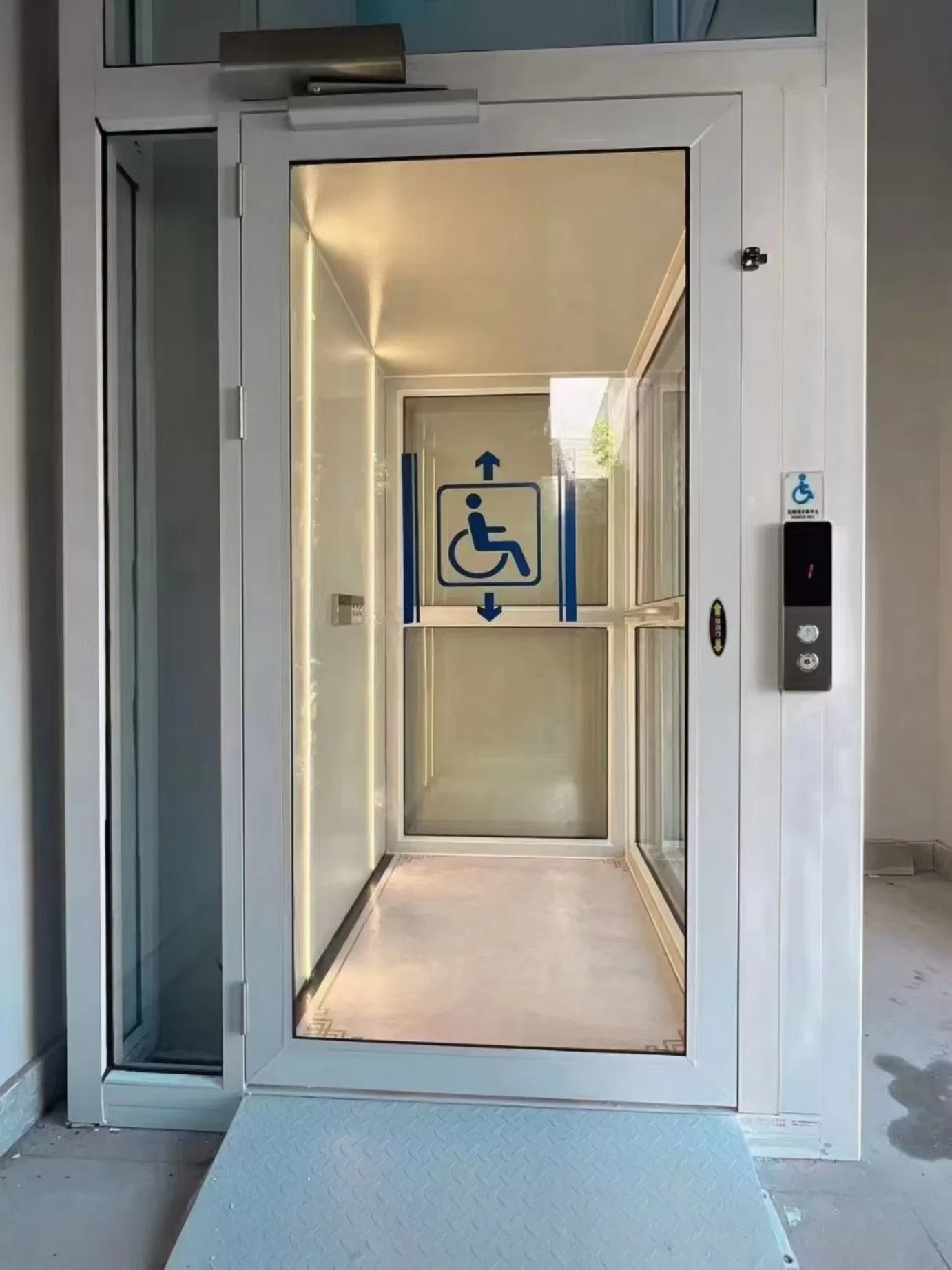 Reliable Aluminum Alloy Humanized Design Wheelchair Lift Platform
