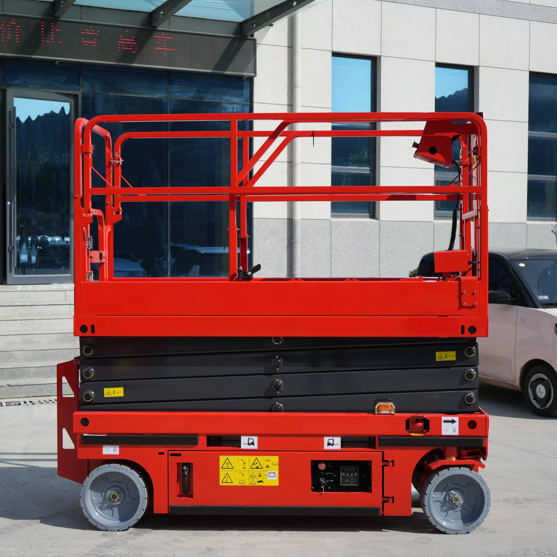 Wholesale Hydraulic Mobile Manlift Self-Propelled Mini Electric Aerial Work Lifting Platform for Urban Environments
